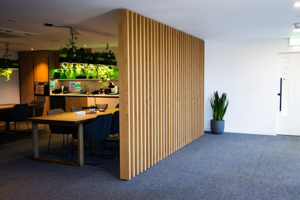Wooden Rotary Slatted Partitions